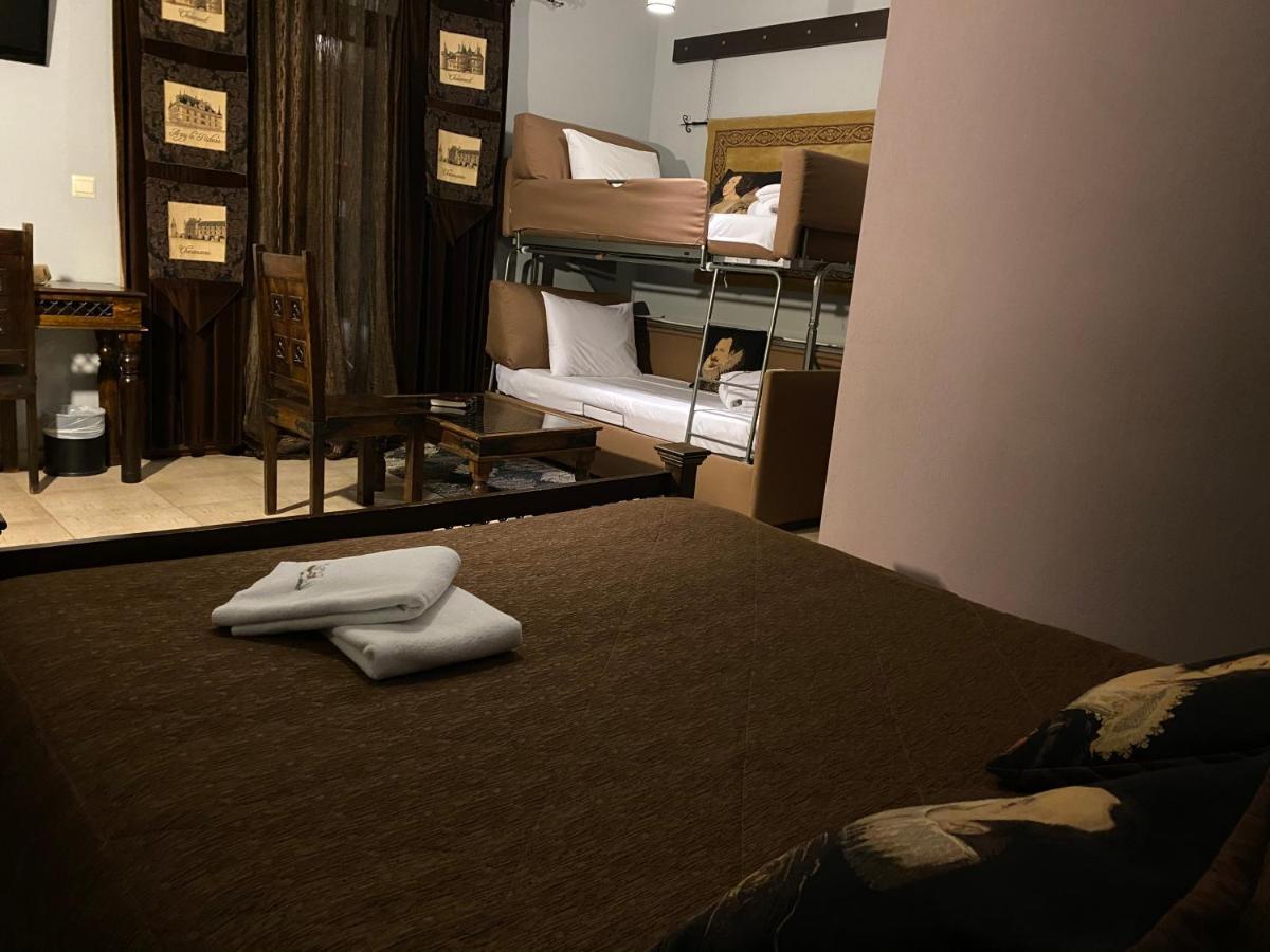 Paroraia Hotel Ángistron Eksteriør billede